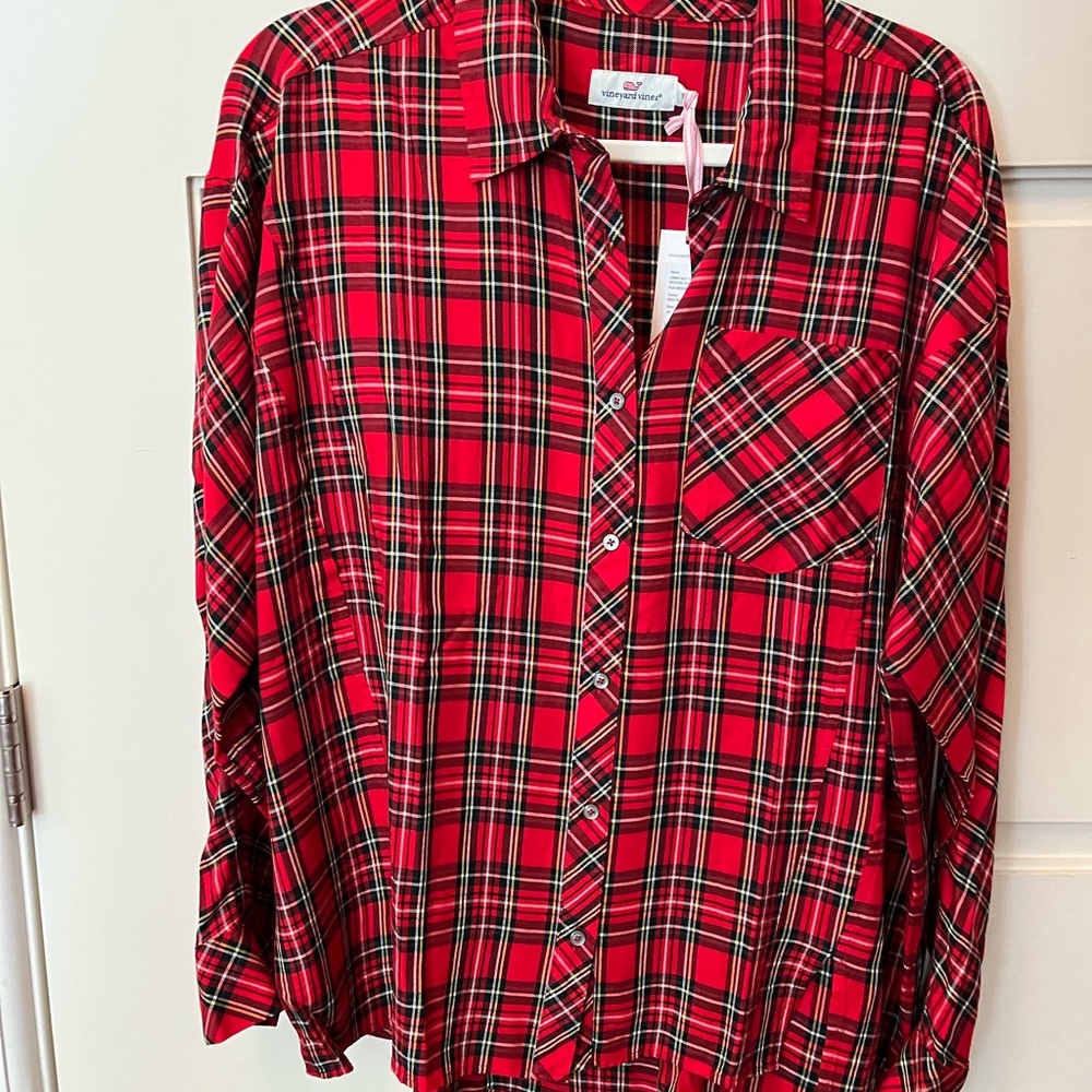 Fabulous holiday tartan plaid, wrong size which is why it’s never been worn.